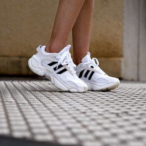 ADIDAS MAGMUR RUNNER (90s inspired)